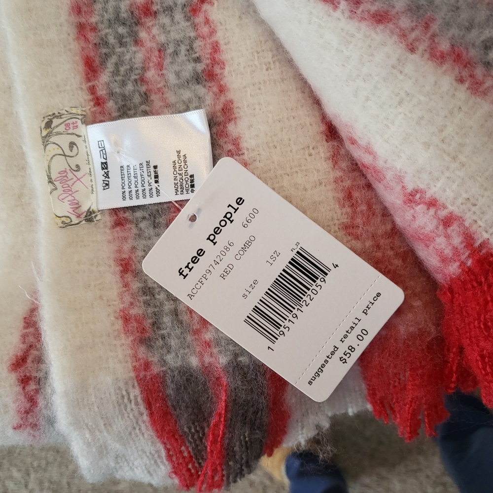 NWT Free People blanket/wrap/scarf - Picture 2 of 3